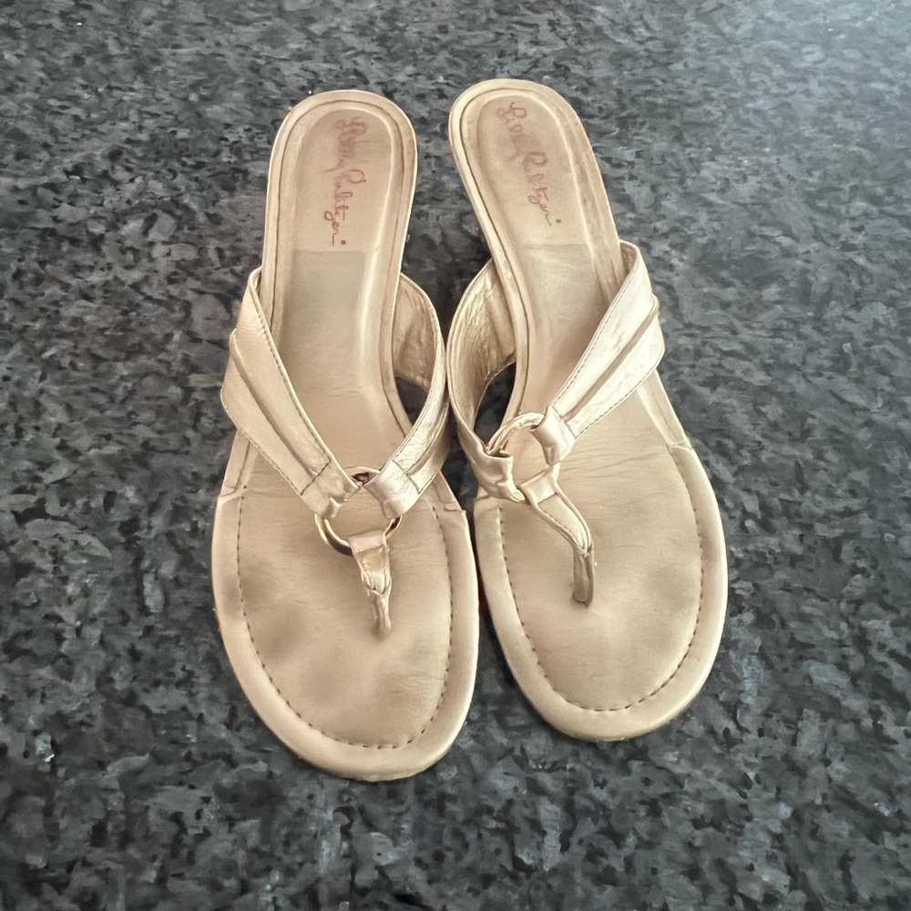 Lilly Pulitzer Cream and Gold Sandals with Chic Design